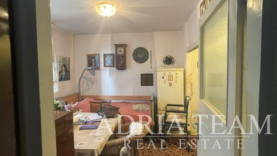 SALE!!!!TERRACED HOUSE - 143 m2, IDEAL OPPORTUNITY FOR HOSTEL OR ROOMS TO RENT! PENINSULA - ZADAR