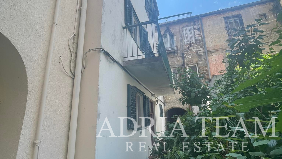 SALE!!!!TERRACED HOUSE - 143 m2, IDEAL OPPORTUNITY FOR HOSTEL OR ROOMS TO RENT! PENINSULA - ZADAR