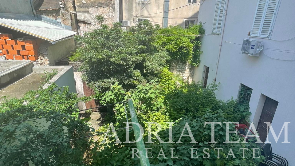 SALE!!!!TERRACED HOUSE - 143 m2, IDEAL OPPORTUNITY FOR HOSTEL OR ROOMS TO RENT! PENINSULA - ZADAR