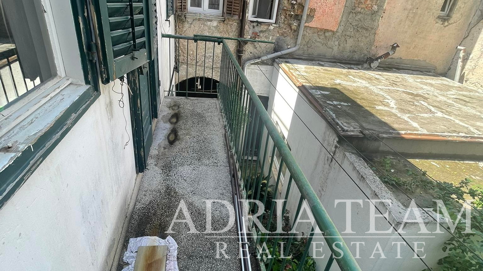 SALE!!!!TERRACED HOUSE - 143 m2, IDEAL OPPORTUNITY FOR HOSTEL OR ROOMS TO RENT! PENINSULA - ZADAR