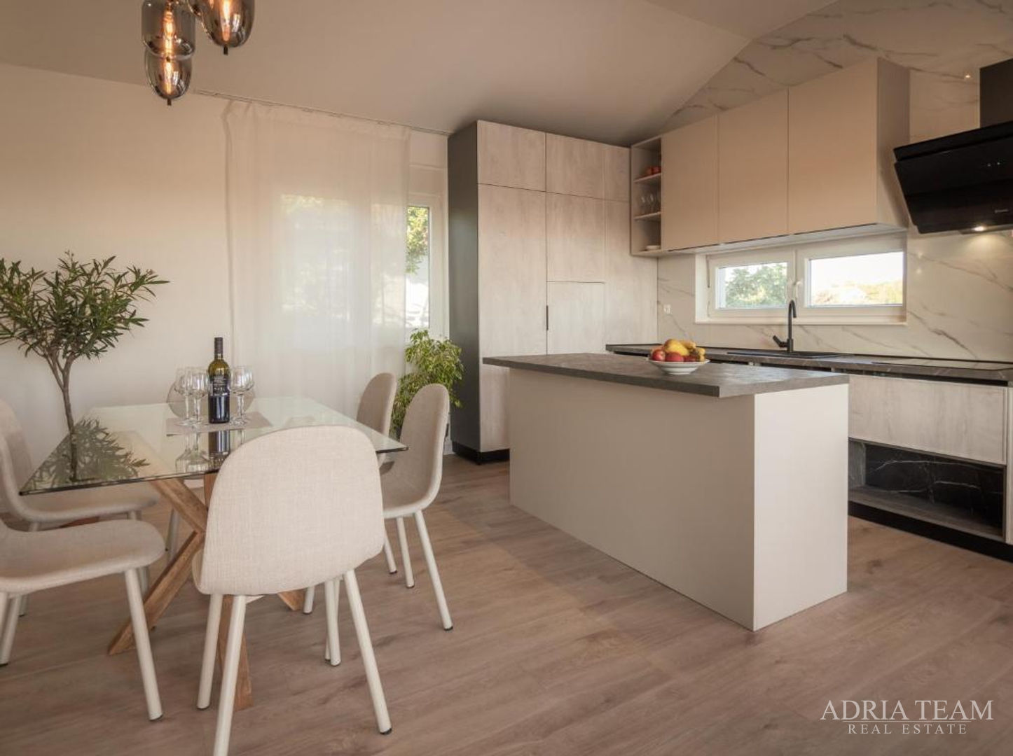 HOUSE WITH A POOL, QUIET AND PEACEFUL LOCATION, VRSI - ZADAR