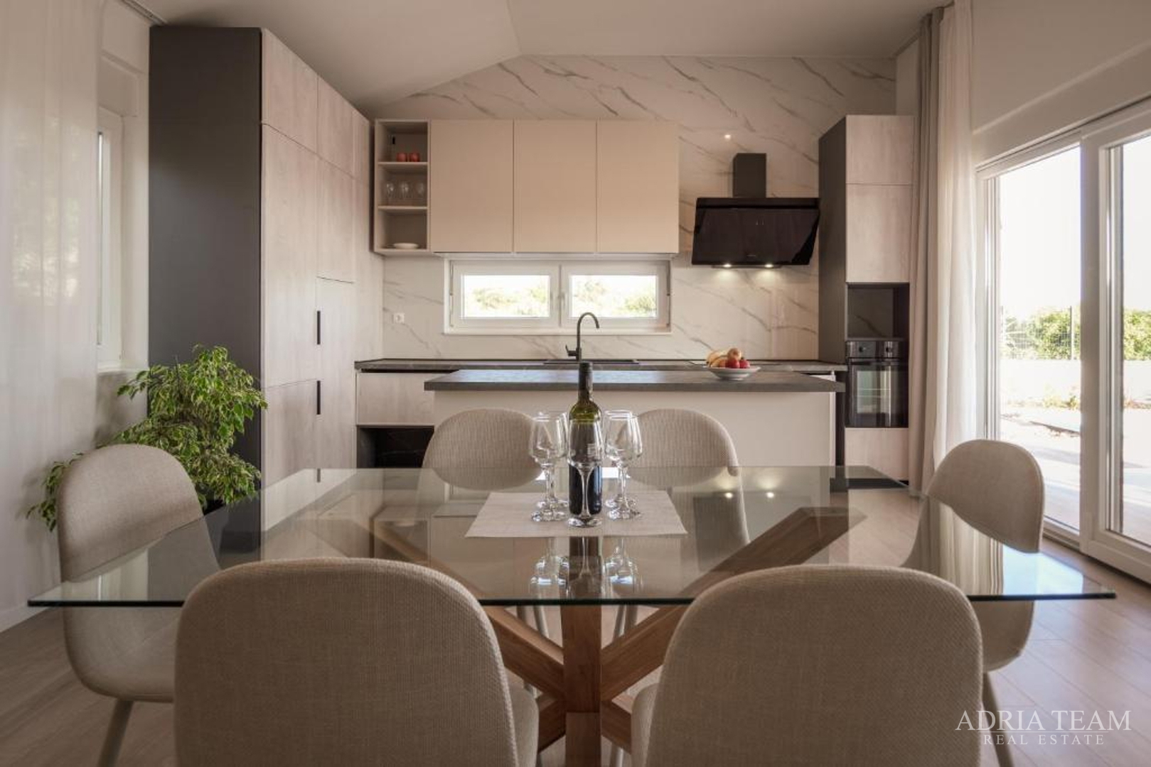 HOUSE WITH A POOL, QUIET AND PEACEFUL LOCATION, VRSI - ZADAR