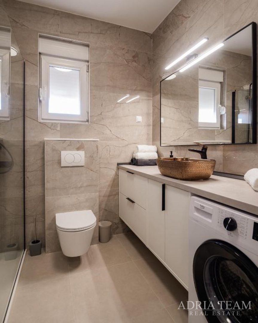 HOUSE WITH A POOL, QUIET AND PEACEFUL LOCATION, VRSI - ZADAR