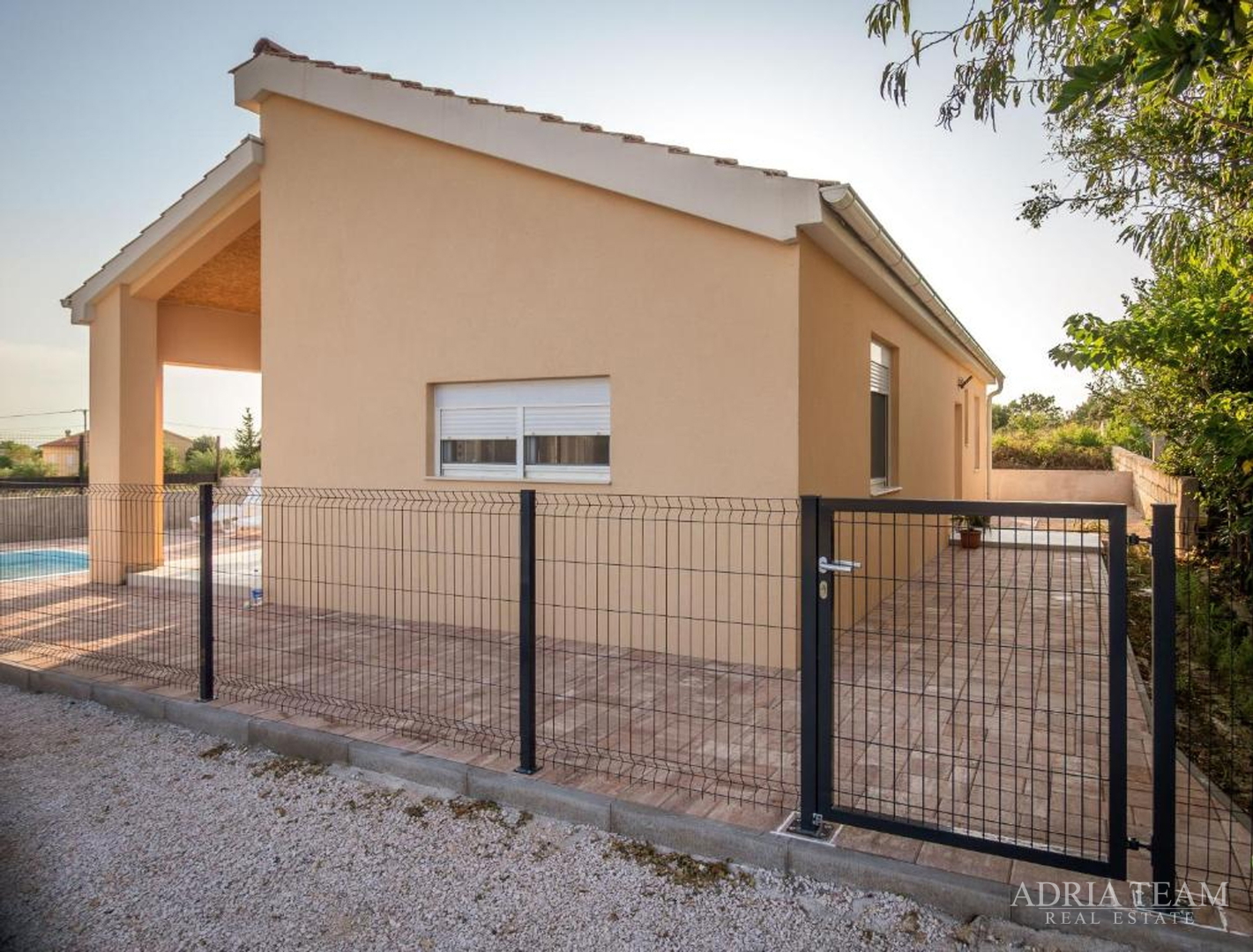 HOUSE WITH A POOL, QUIET AND PEACEFUL LOCATION, VRSI - ZADAR