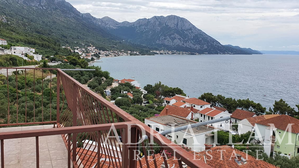 HOTEL S VÝHLEDEM NA MOŘE - GRADAC, MAKARSKÁ RIVIÉRA