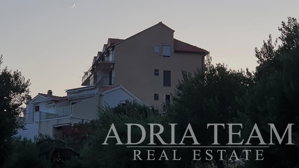 HOTEL MIT MEERBLICK - MAKARSKA RIVIERA