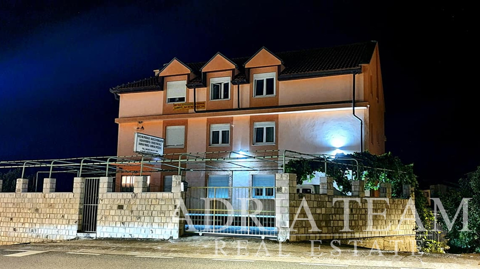 HOTEL MIT MEERBLICK - MAKARSKA RIVIERA