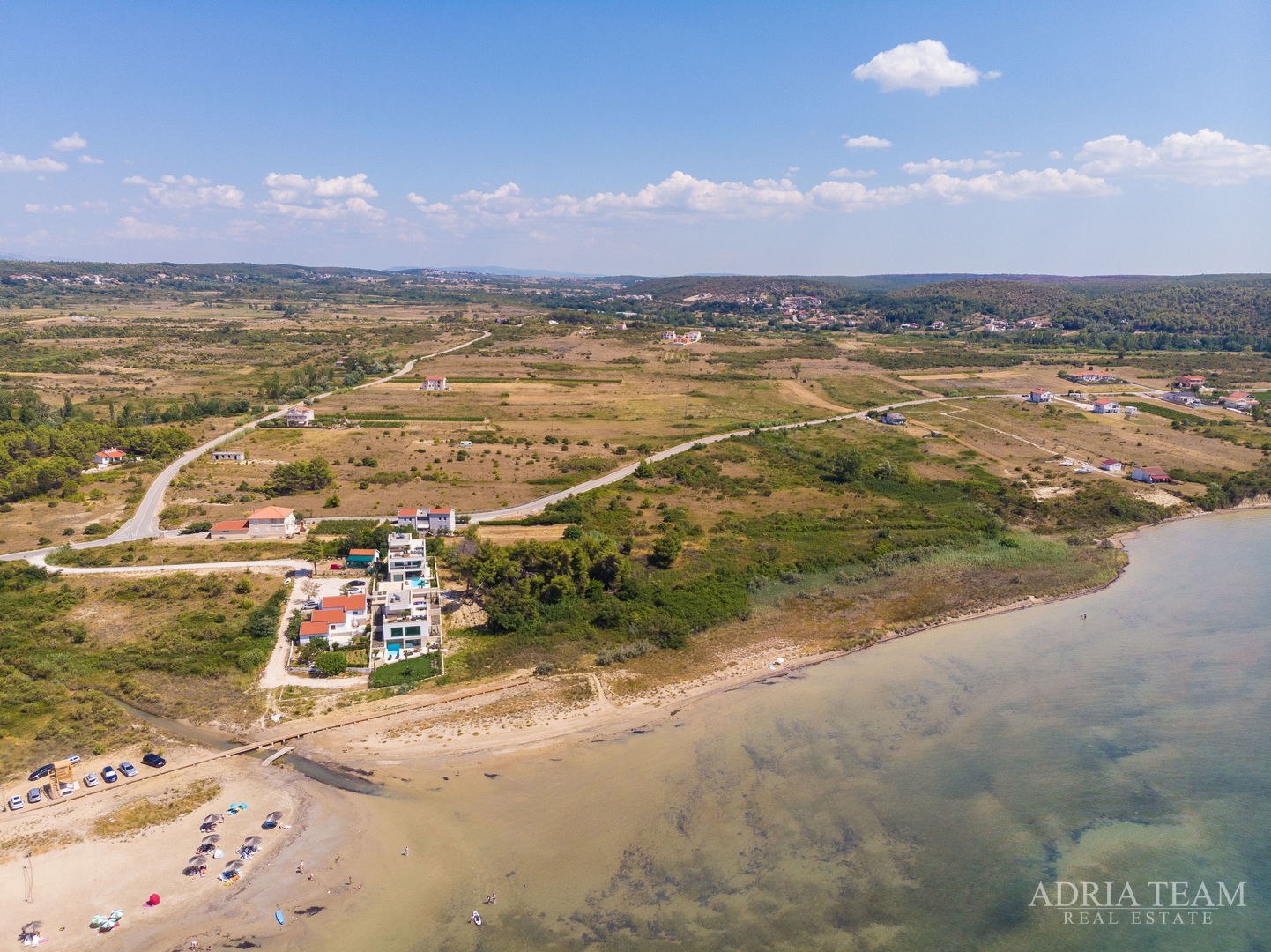 LUKSUZNA VILA U PRVOM REDU DO MORA - LJUBAČ