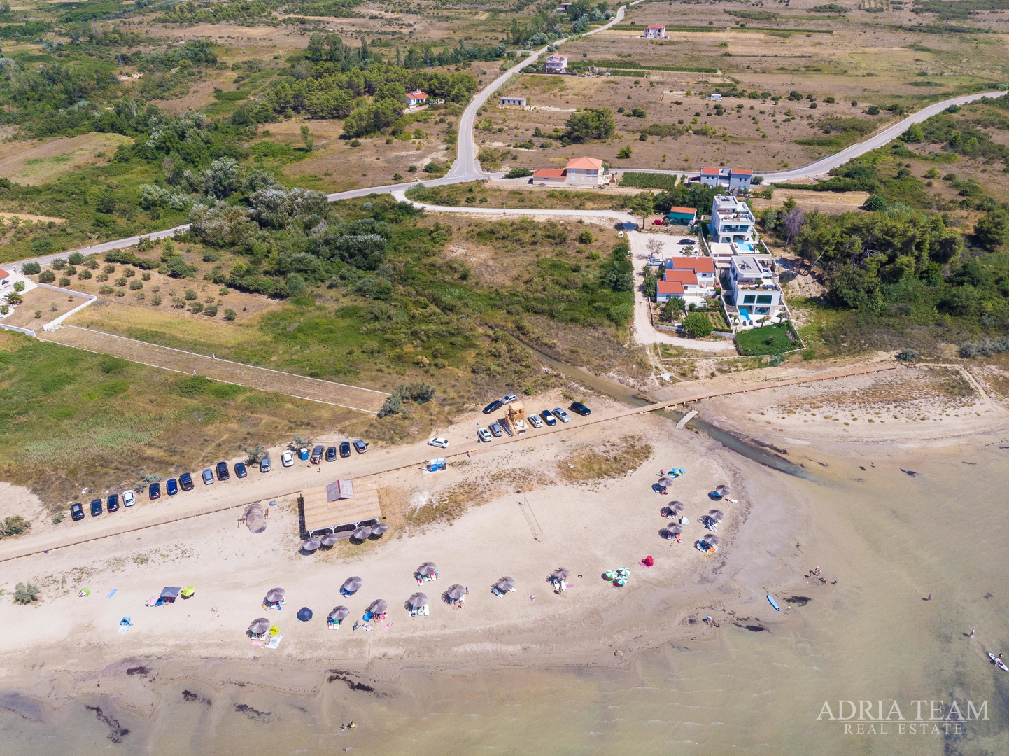 LUKSUZNA VILA U PRVOM REDU DO MORA - LJUBAČ