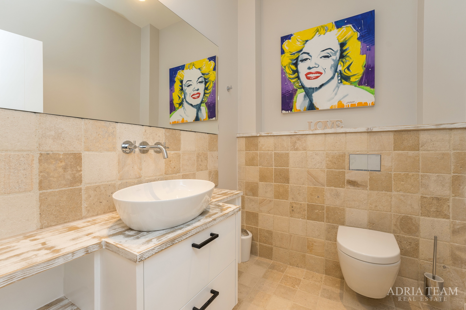 LUKSUZNA VILA U PRVOM REDU DO MORA - LJUBAČ