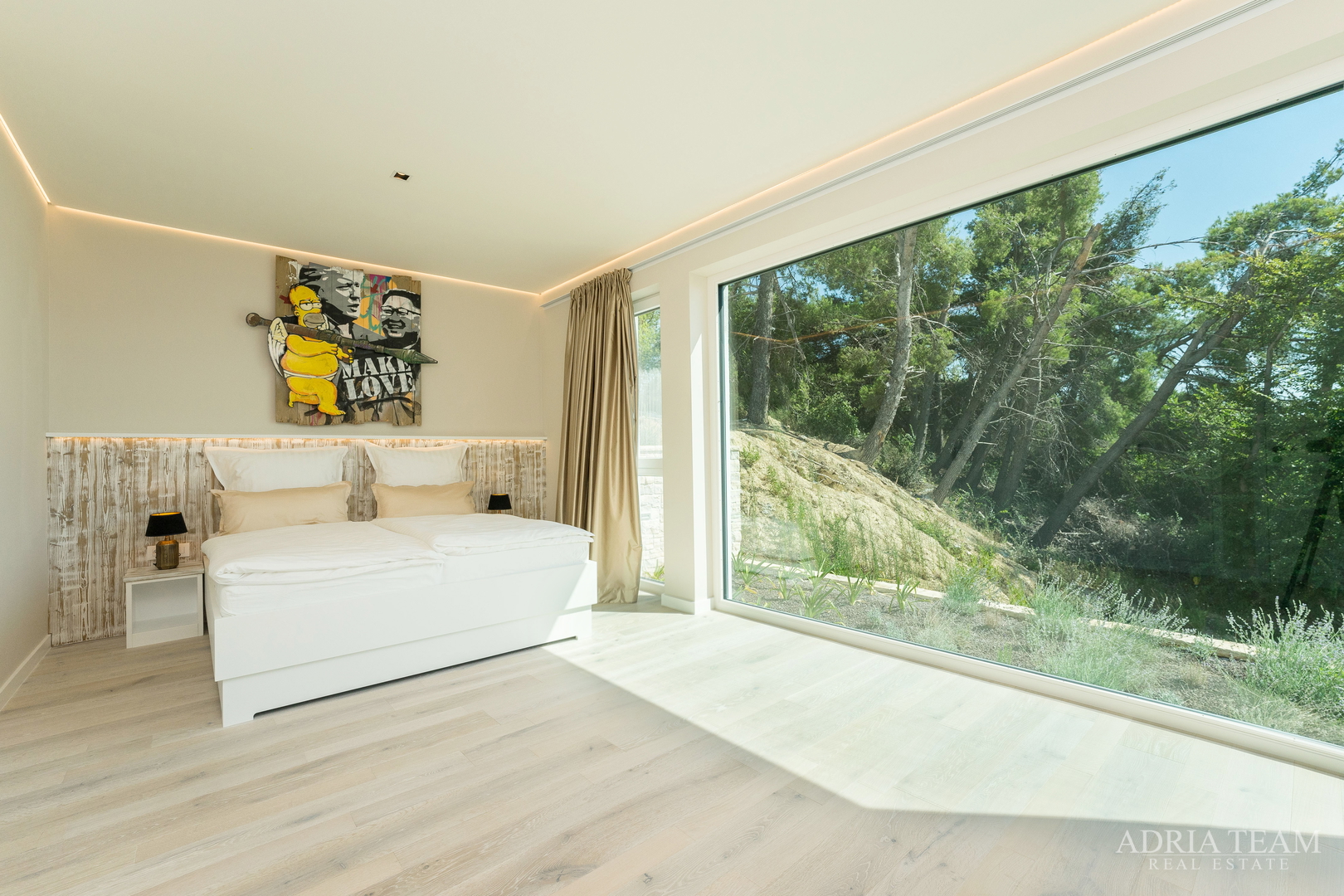 LUKSUZNA VILA U PRVOM REDU DO MORA - LJUBAČ