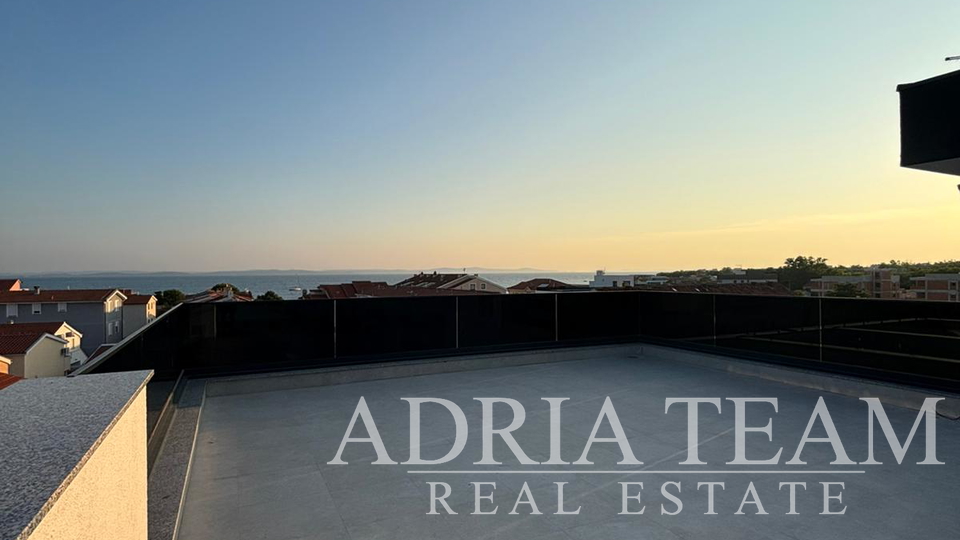 APARTMAN U BLIZINI PLAŽE, NOVOGRADNJA, 150 m OD MORA - PRIVLAKA