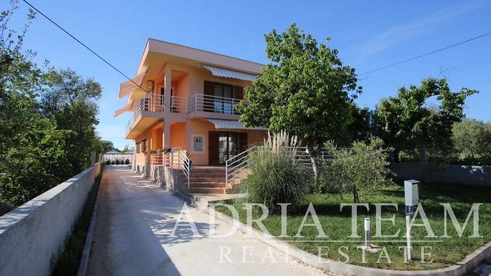 APARTMENT HOUSE IN THE SURROUNDINGS OF ZADAR