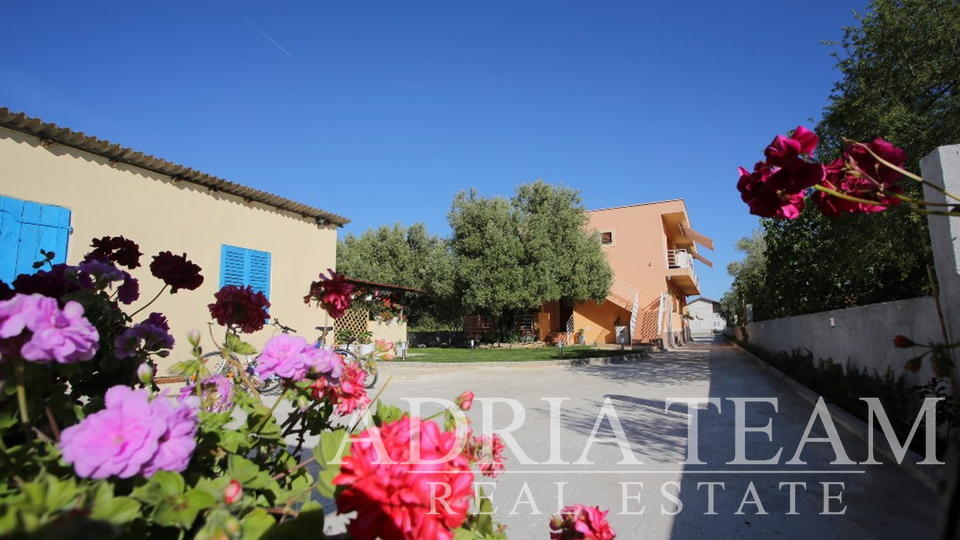 APARTMENT HOUSE IN THE SURROUNDINGS OF ZADAR