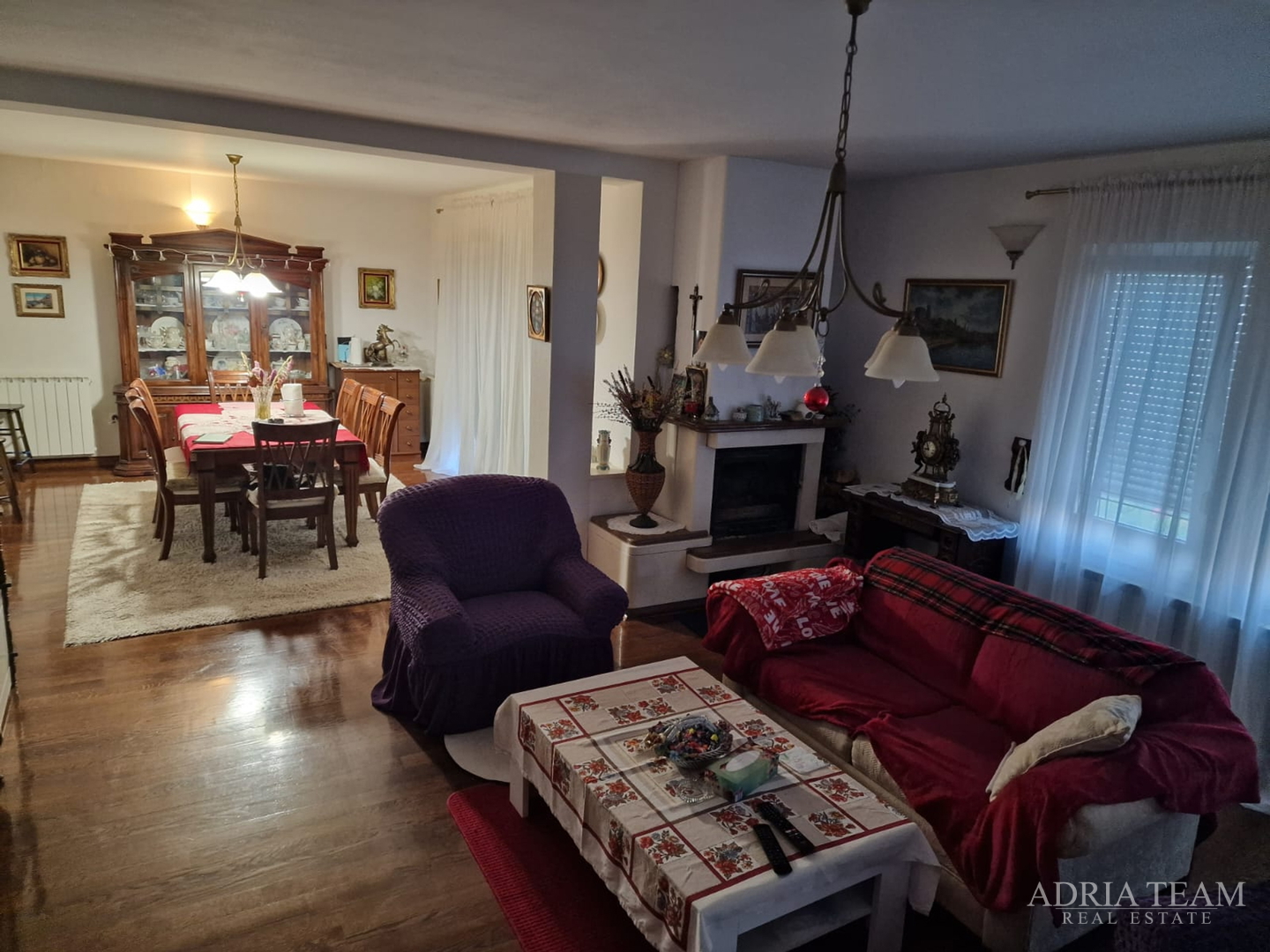 OBITELJSKA VILA AMERIČKOG STILA - VODICE
