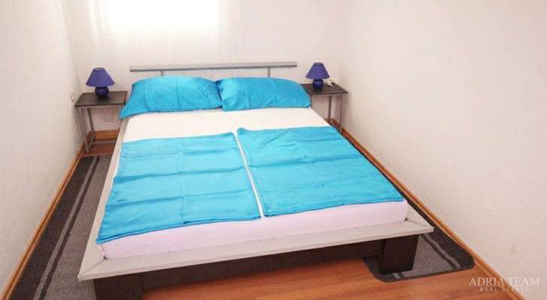 AKCIJA!! APARTMANSKA KUĆA S 5 APARTMANA, 170 M OD MORA, VIR - ZADAR