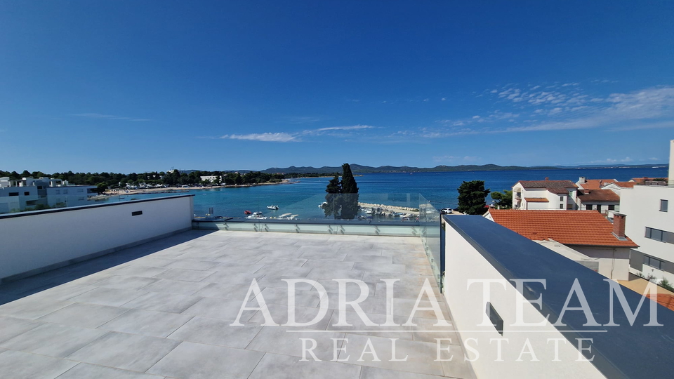 AKCE!!! APARTMÁN  V 2. PATŘE OBYTNÉHO DOMU, VÝHLED NA MOŘE - DIKLO, ZADAR