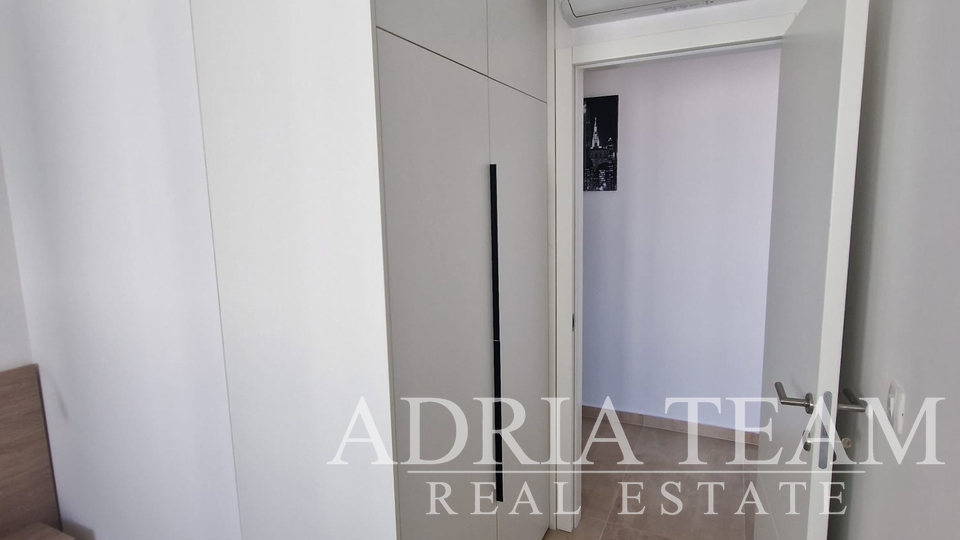 SALE!!! APARTMENT ON THE 2ND FLOOR OF A RESIDENTIAL BUILDING, SEA VIEW - DIKLO, ZADAR