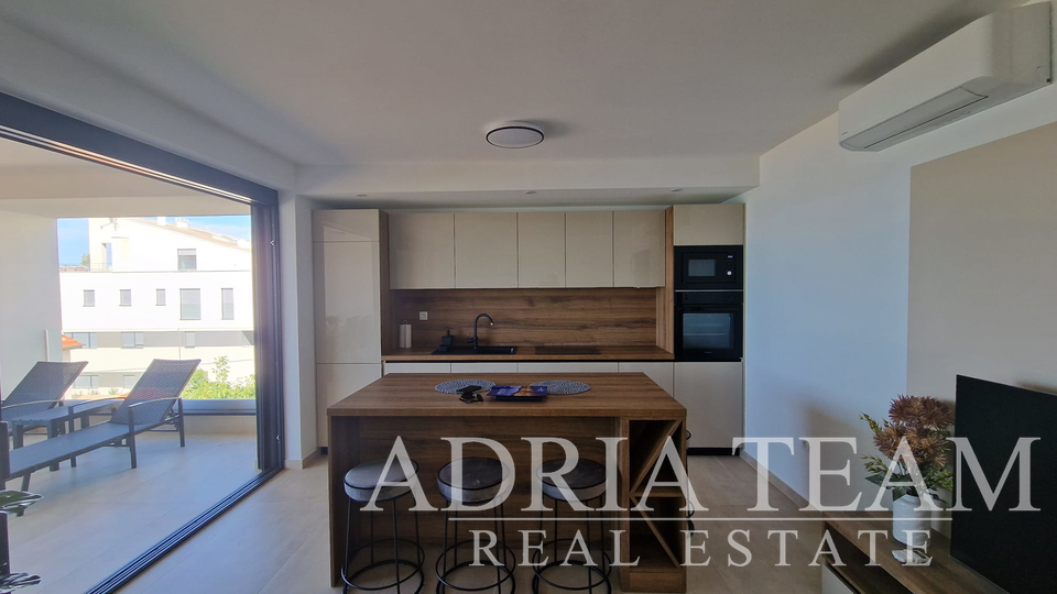 SALE!!! APARTMENT ON THE 2ND FLOOR OF A RESIDENTIAL BUILDING, SEA VIEW - DIKLO, ZADAR