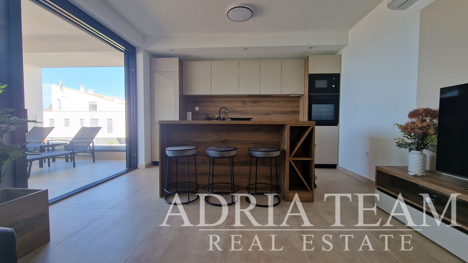 SALE!!! APARTMENT ON THE 2ND FLOOR OF A RESIDENTIAL BUILDING, SEA VIEW - DIKLO, ZADAR