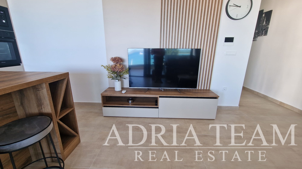 AKCE!!! APARTMÁN  V 2. PATŘE OBYTNÉHO DOMU, VÝHLED NA MOŘE - DIKLO, ZADAR