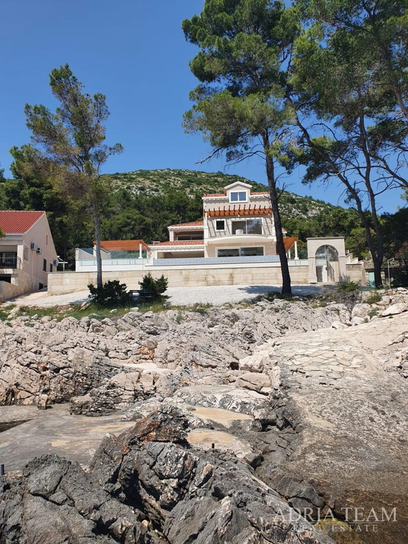 VILLA IN ERSTER MEERESLINIE - PRIŽBA, KORČULA