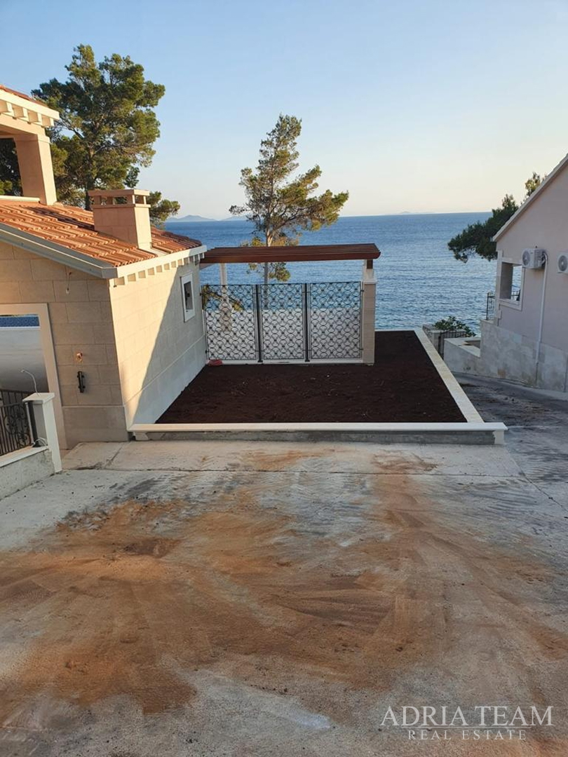 VILLA IN ERSTER MEERESLINIE - PRIŽBA, KORČULA