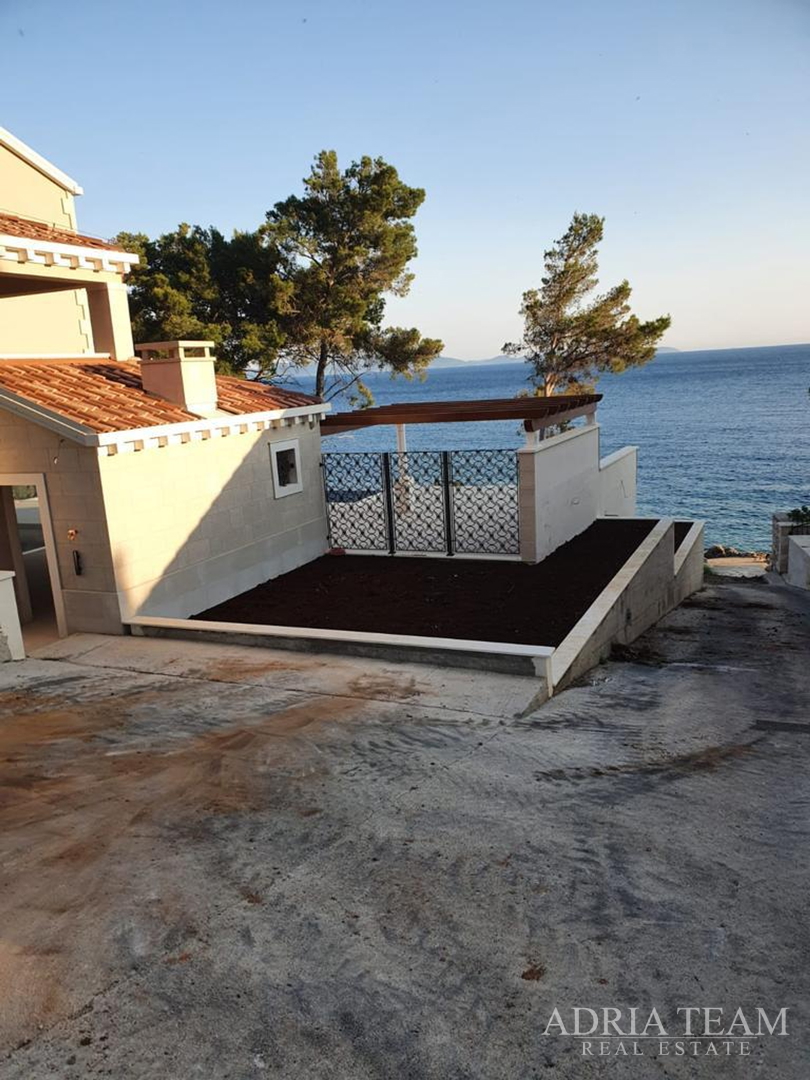 VILLA IN ERSTER MEERESLINIE - PRIŽBA, KORČULA