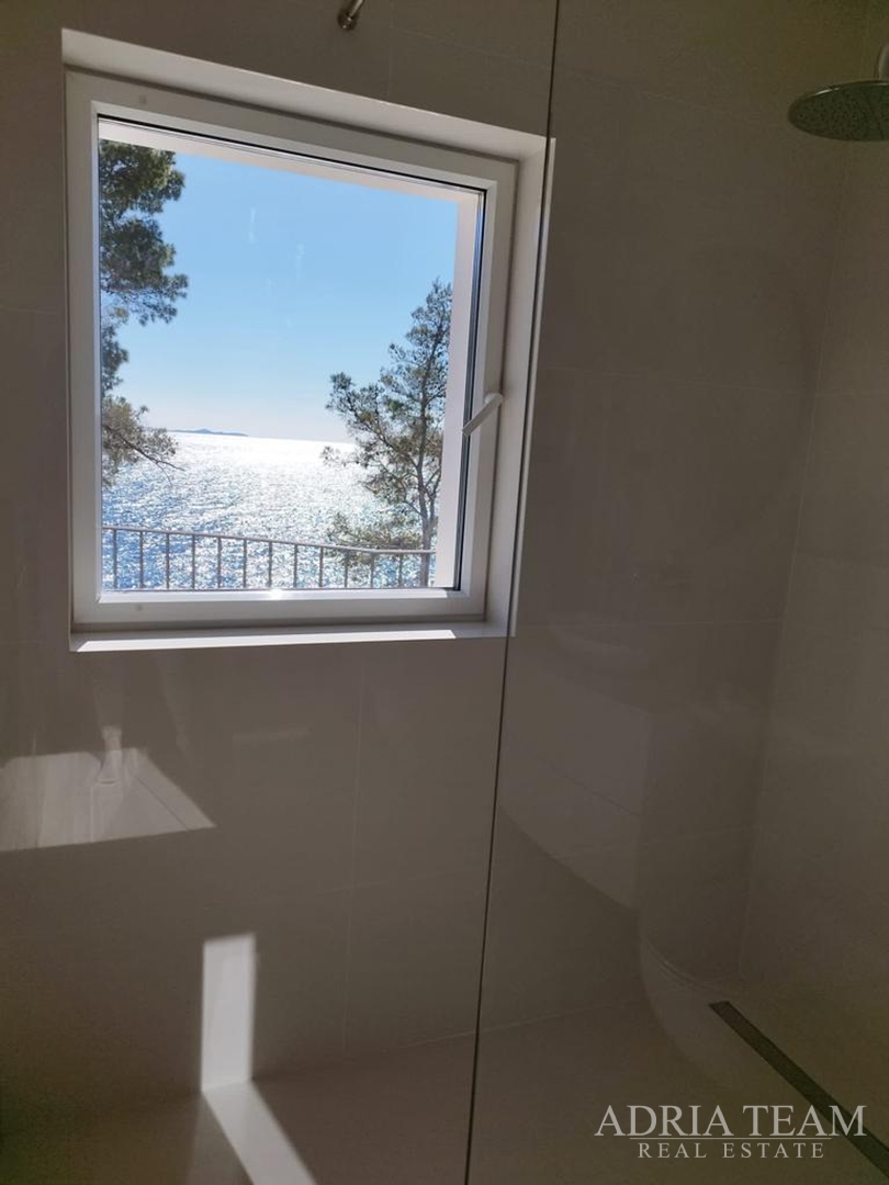 VILLA IN ERSTER MEERESLINIE - PRIŽBA, KORČULA