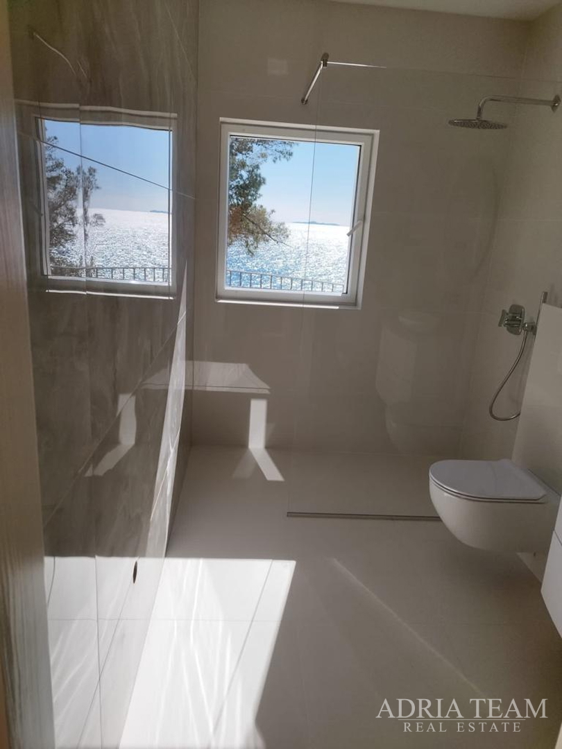 VILLA IN ERSTER MEERESLINIE - PRIŽBA, KORČULA