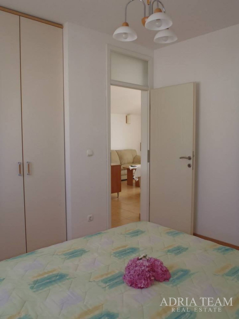 KUĆA U PRVOM REDU DO MORA, PREKRASAN POGLED IZ SVIH PROSTORIJA - BRODARICA, ZADAR