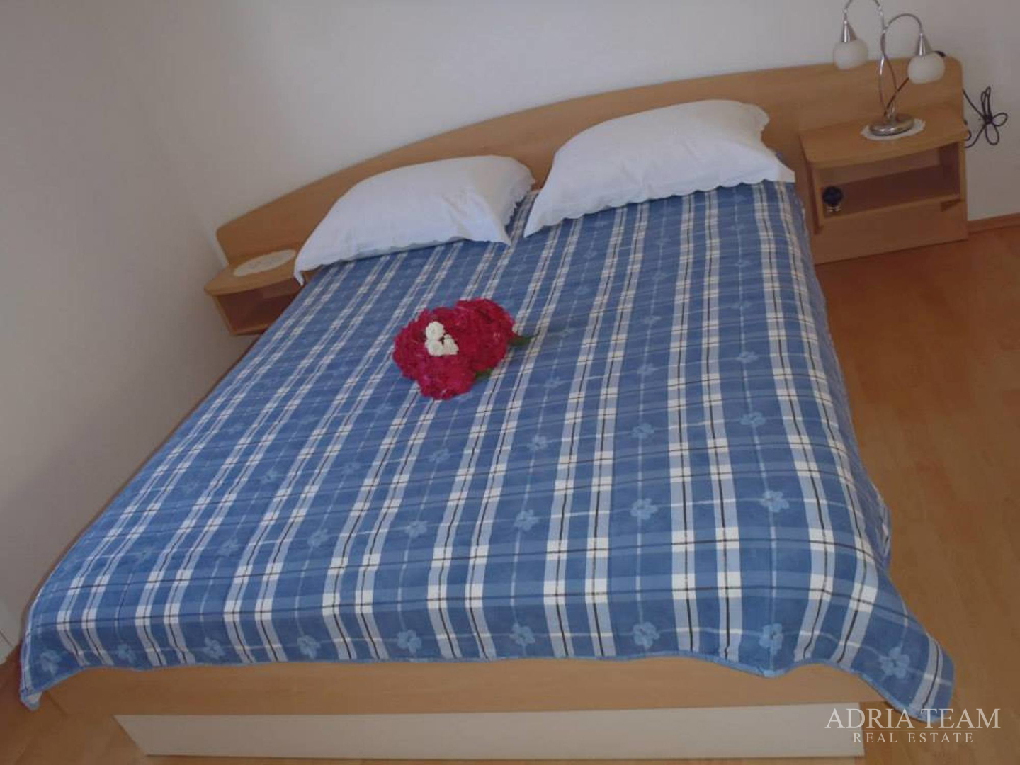 KUĆA U PRVOM REDU DO MORA, PREKRASAN POGLED IZ SVIH PROSTORIJA - BRODARICA, ZADAR