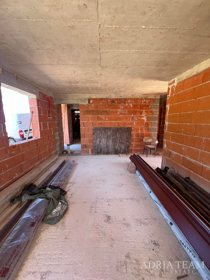 APARTMANI U STAMBENOJ ZGRADI, NOVOGRADNJA - POVLJANA, PAG