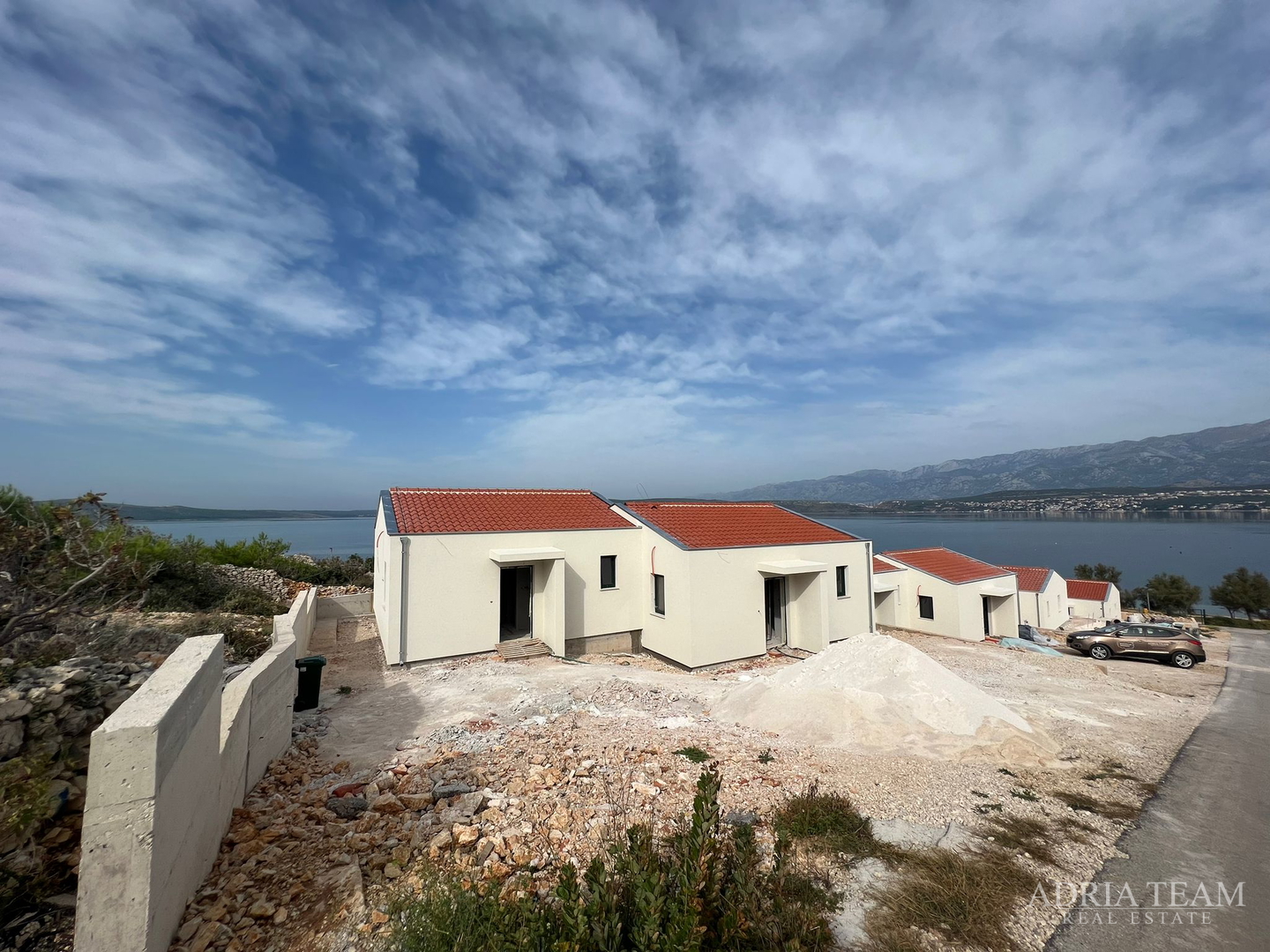 HOUSES IN A ROW WITH SEA VIEW, 2ND-4TH ROW TO THE SEA - NOVIGRAD DALMATINSKI