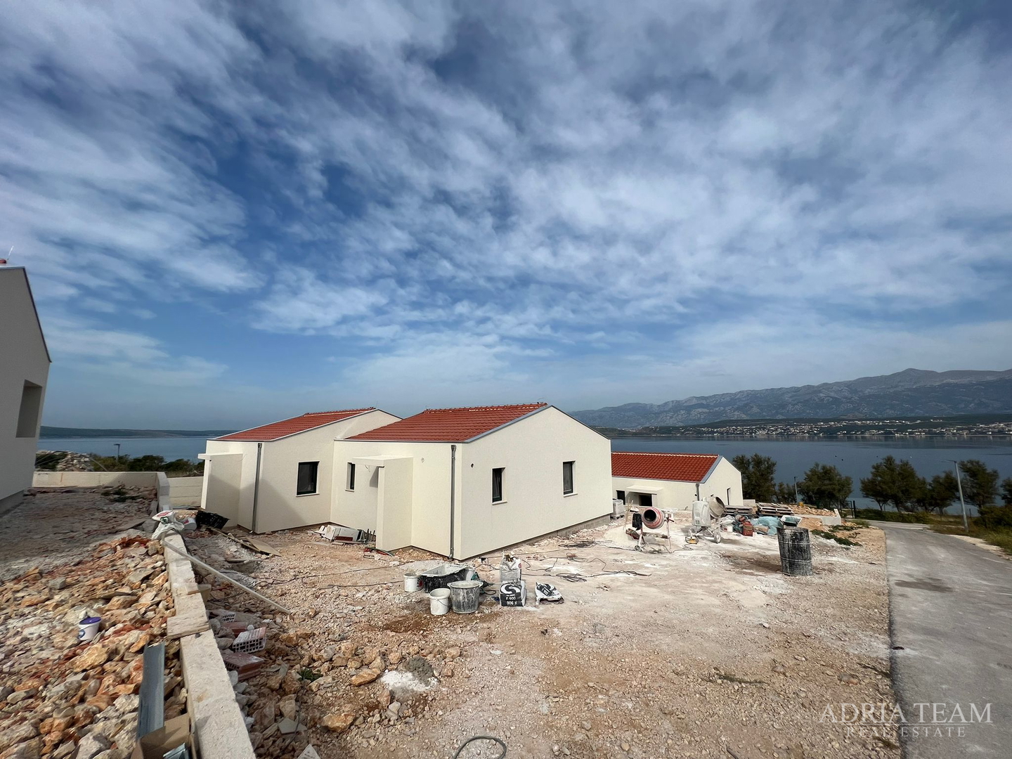 HOUSES IN A ROW WITH SEA VIEW, 2ND-4TH ROW TO THE SEA - NOVIGRAD DALMATINSKI
