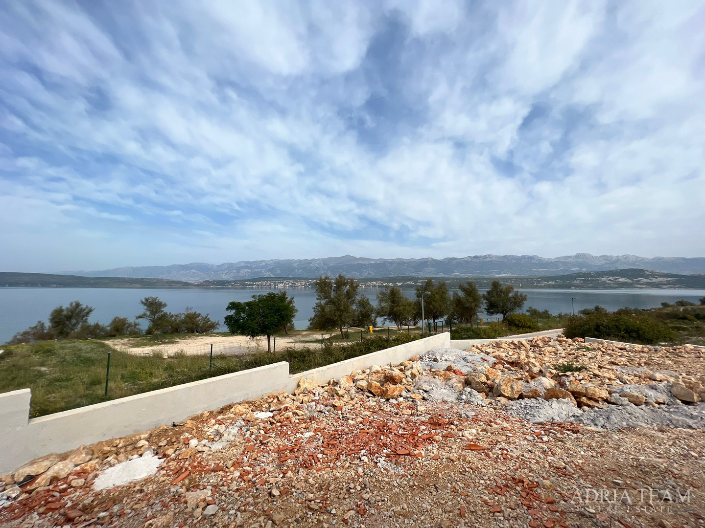 HOUSES IN A ROW WITH SEA VIEW, 2ND-4TH ROW TO THE SEA - NOVIGRAD DALMATINSKI