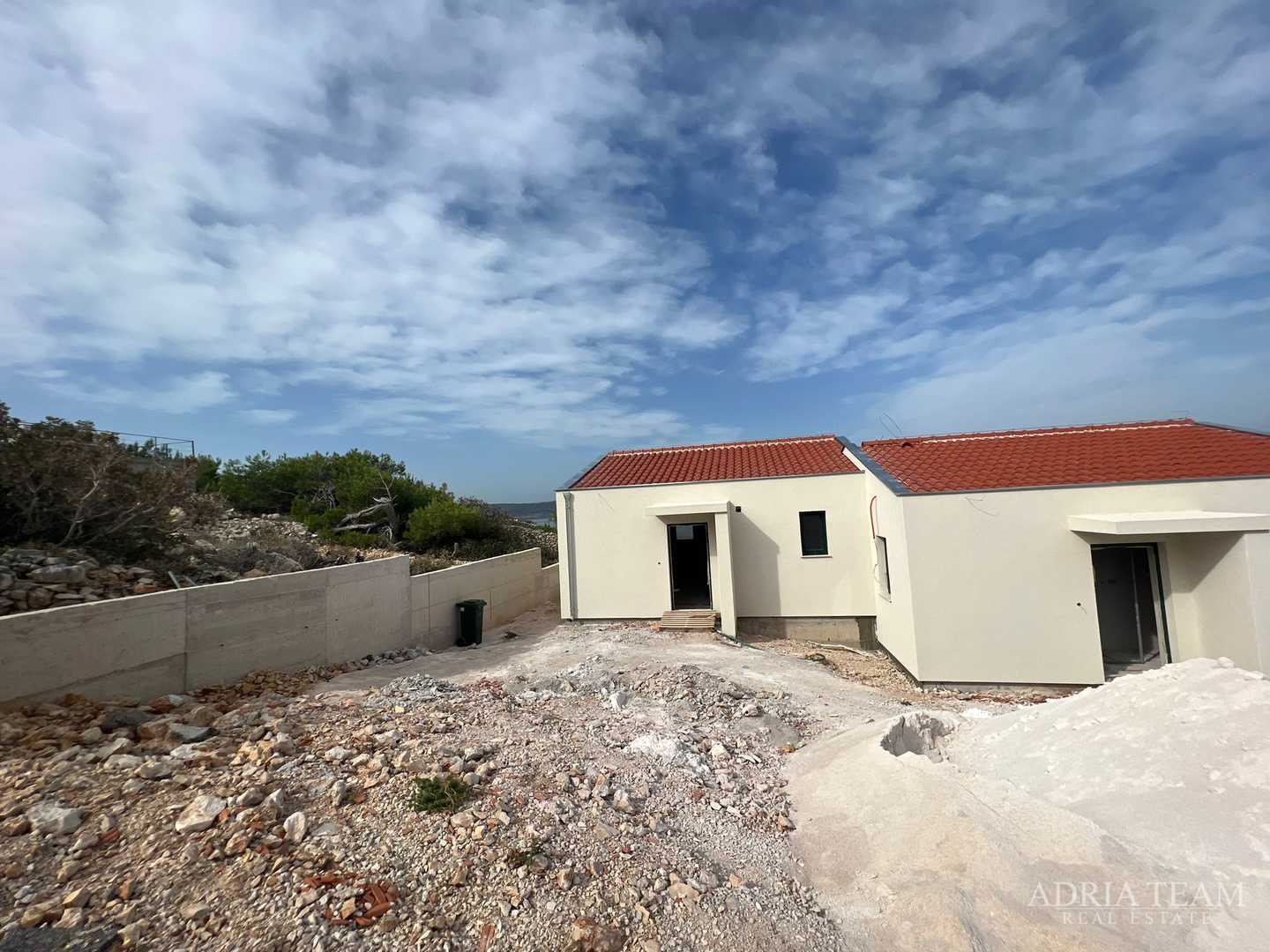 HOUSES IN A ROW WITH SEA VIEW, 2ND-4TH ROW TO THE SEA - NOVIGRAD DALMATINSKI