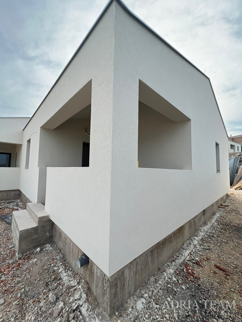 HOUSES IN A ROW WITH SEA VIEW, 2ND-4TH ROW TO THE SEA - NOVIGRAD DALMATINSKI