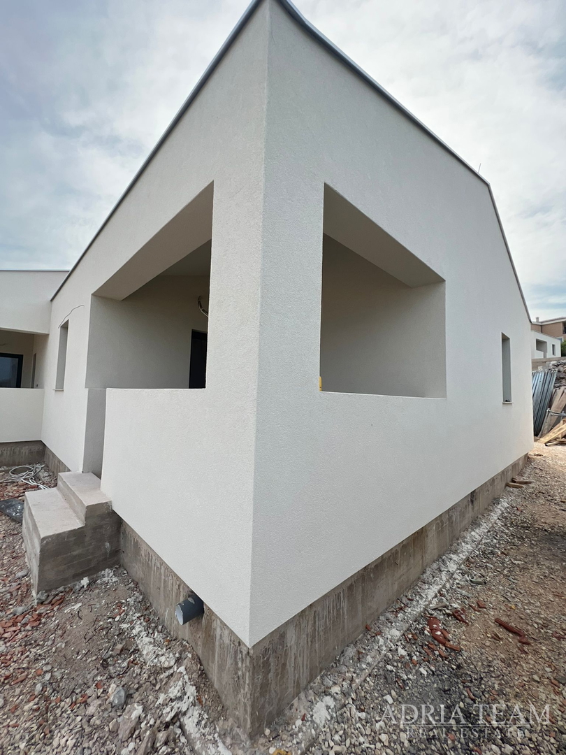 HOUSES IN A ROW WITH SEA VIEW, 2ND-4TH ROW TO THE SEA - NOVIGRAD DALMATINSKI