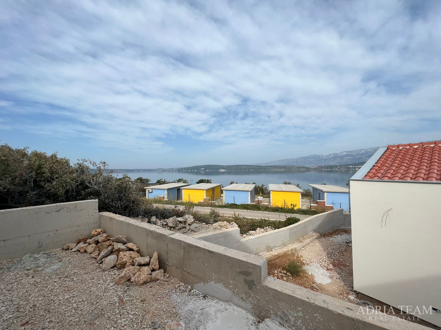HOUSES IN A ROW WITH SEA VIEW, 2ND-4TH ROW TO THE SEA - NOVIGRAD DALMATINSKI