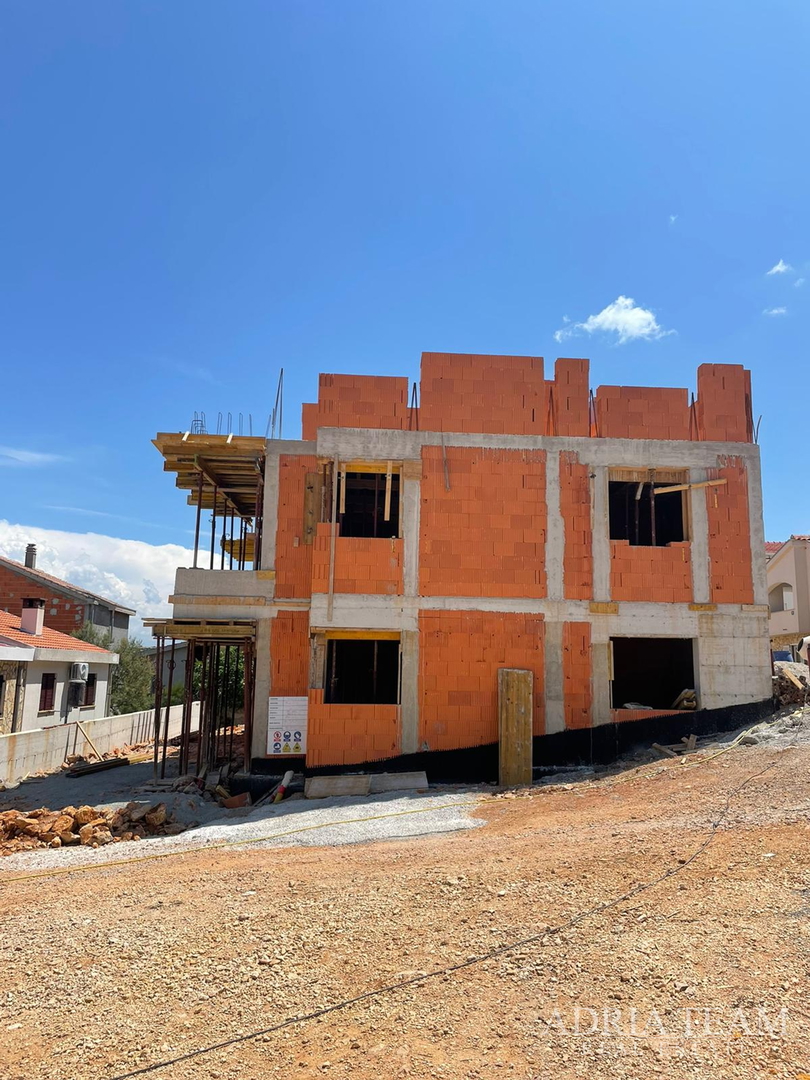 APARTMENTS IN A RESIDENTIAL BUILDING IN A NEW DEVELOPMENT, BEAUTIFUL VIEW, 45 m FROM THE SEA - VINJERAC