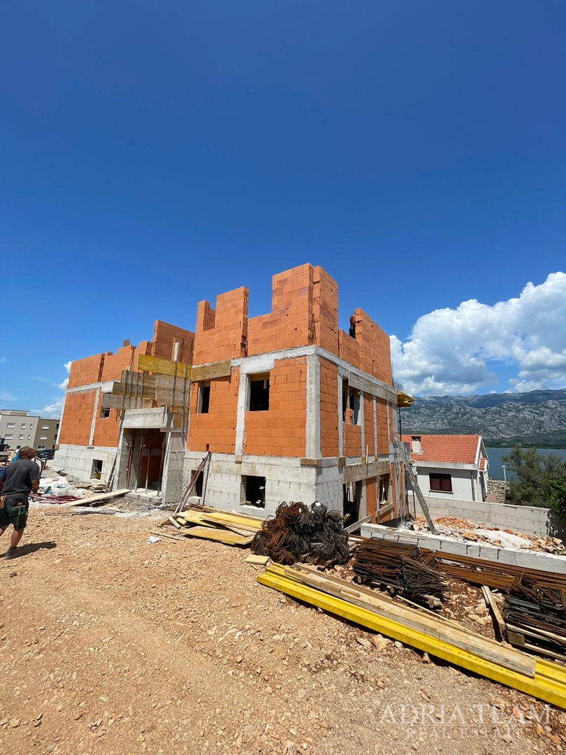 APARTMENTS IN A RESIDENTIAL BUILDING IN A NEW DEVELOPMENT, BEAUTIFUL VIEW, 45 m FROM THE SEA - VINJERAC