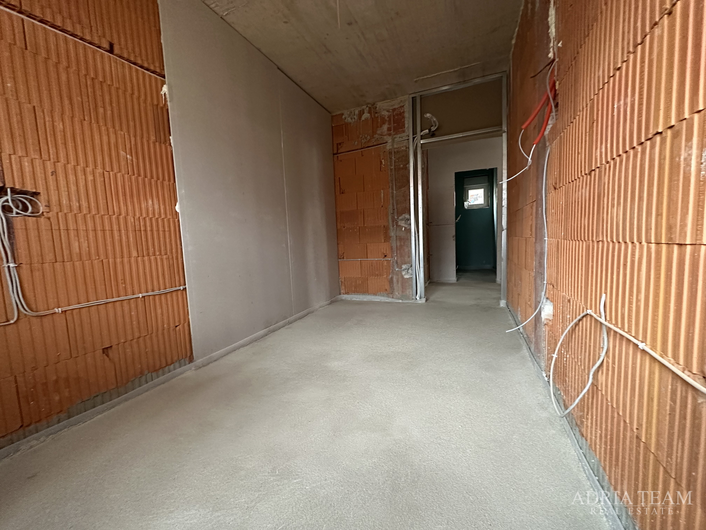 APARTMENTS IN A RESIDENTIAL BUILDING IN A NEW DEVELOPMENT, BEAUTIFUL VIEW, 45 m FROM THE SEA - VINJERAC