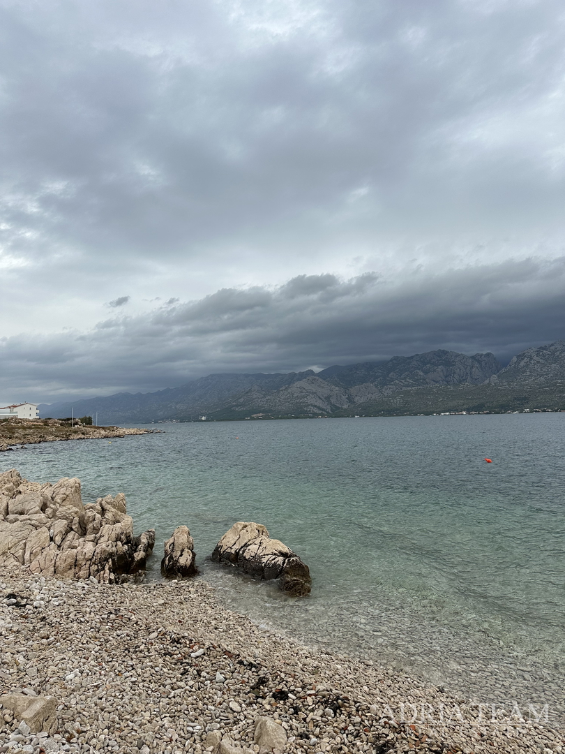 APARTMENTS IN A RESIDENTIAL BUILDING IN A NEW DEVELOPMENT, BEAUTIFUL VIEW, 45 m FROM THE SEA - VINJERAC