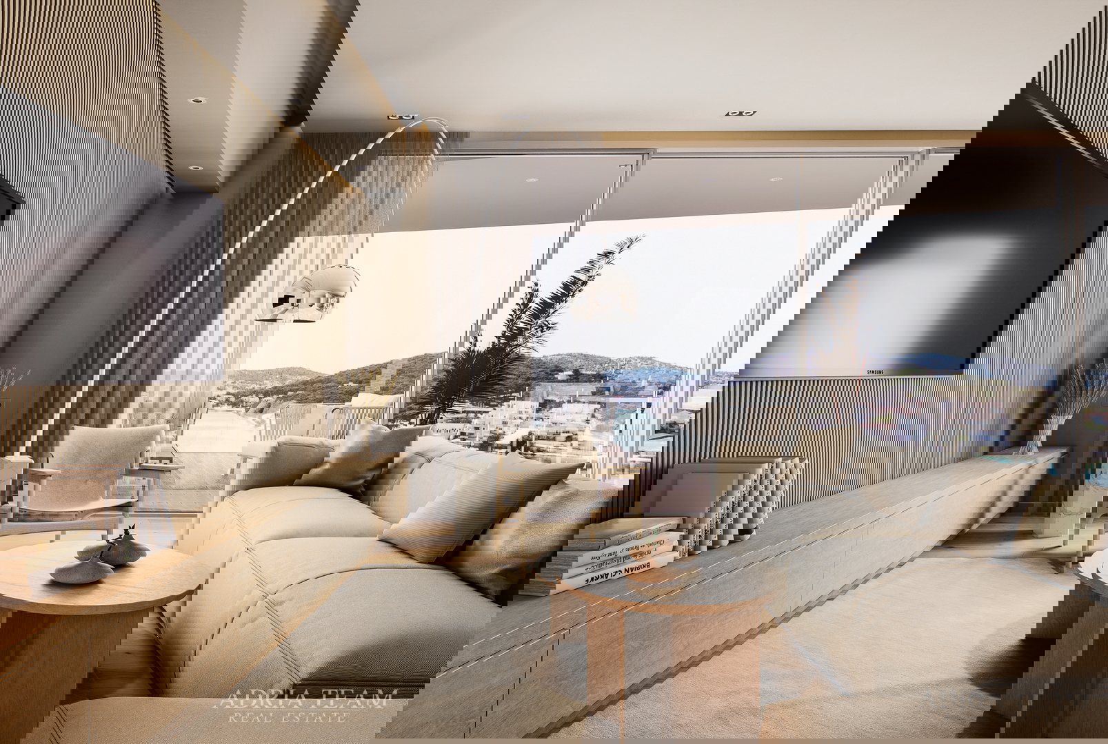 APARTMANI U VILI NA BREŽULJKU, POGLED NA MORE - ROGOZNICA