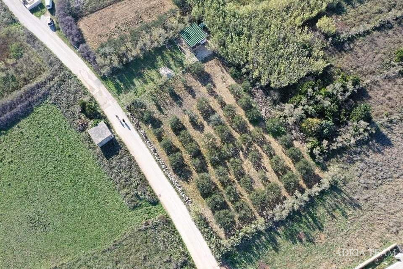 BAUFLÄCHE, 440 m VOM MEER - POVLJANA, PAG