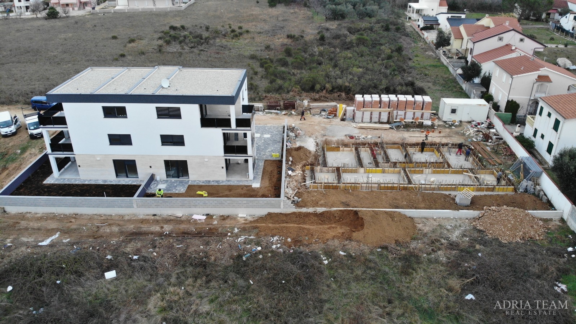 APARTMENT NEAR THE BEACH, NEW CONSTRUCTION, 150 m FROM THE SEA - PRIVLAKA