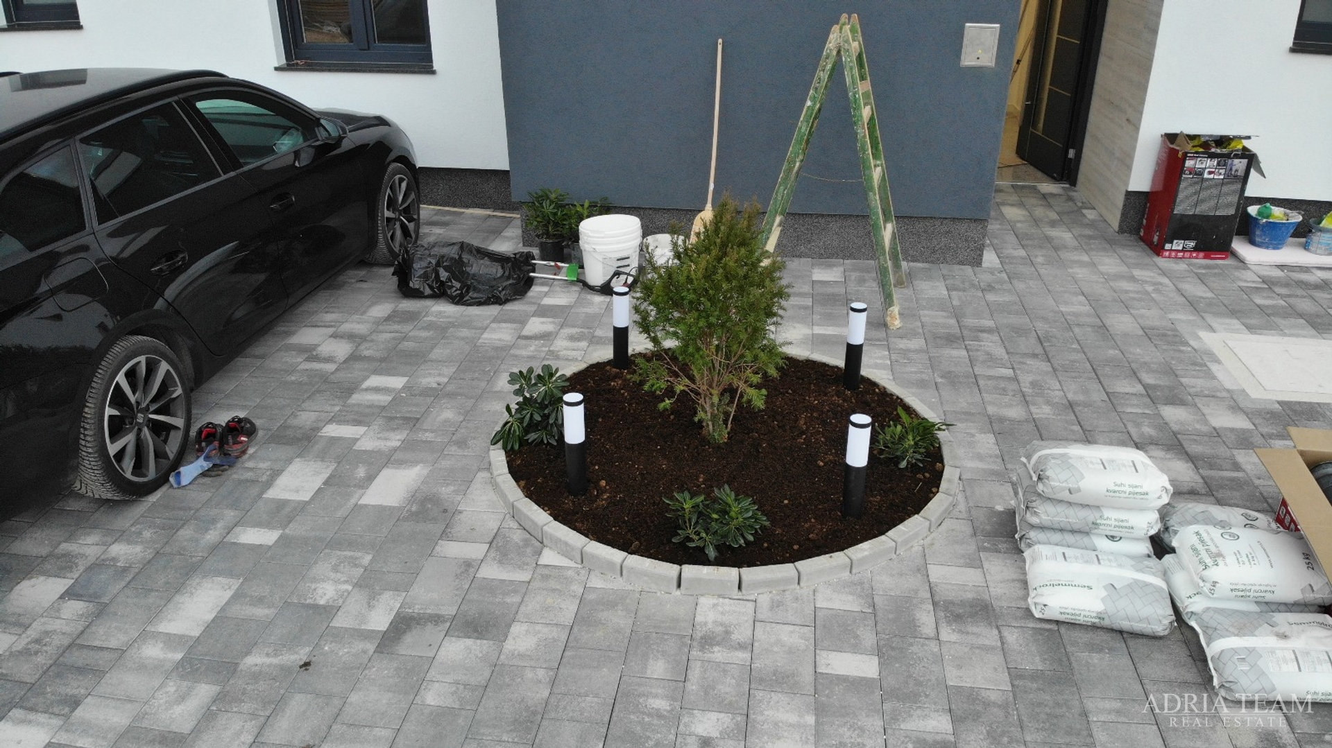 APARTMENT NEAR THE BEACH, NEW CONSTRUCTION, 150 m FROM THE SEA - PRIVLAKA