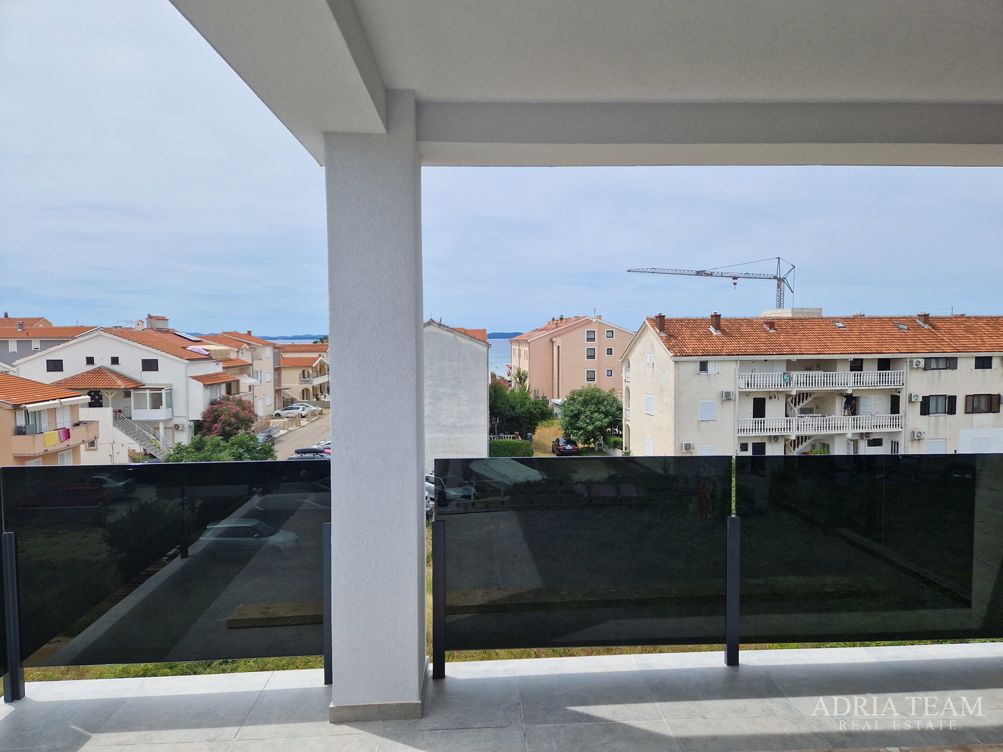 APARTMANI U BLIZINI PLAŽE, ZGRADA 2. NOVOGRADNJA, 150 m OD MORA - PRIVLAKA