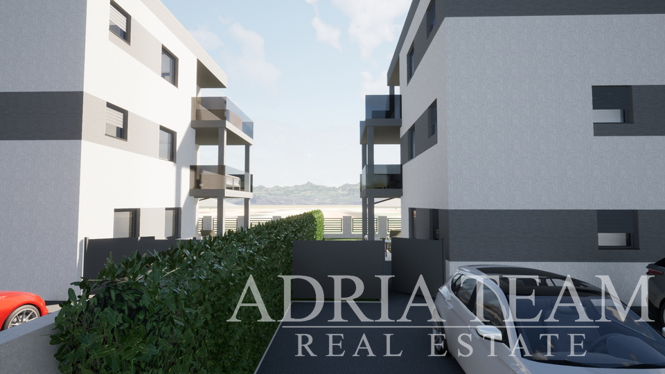 APARTMAN U BLIZINI PLAŽE, NOVOGRADNJA, 150 m OD MORA - PRIVLAKA